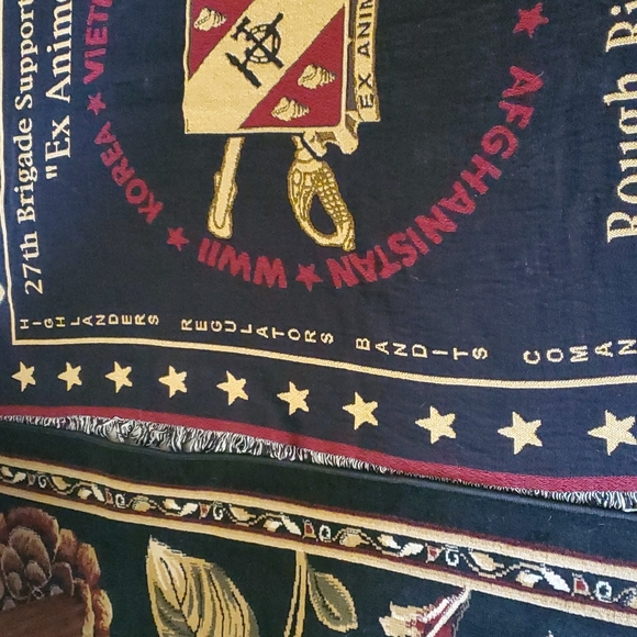 1ST CALVARY DIVISION THROW - Picture 4 of 10